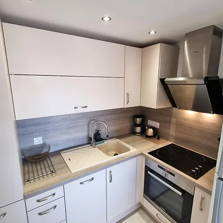 Appartamento Les Iris T2 En Centre Le Lavandou