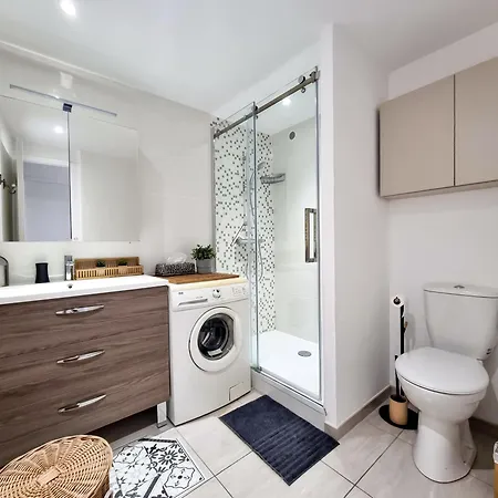 Apartman Les Iris T2 En Centre Le Lavandou